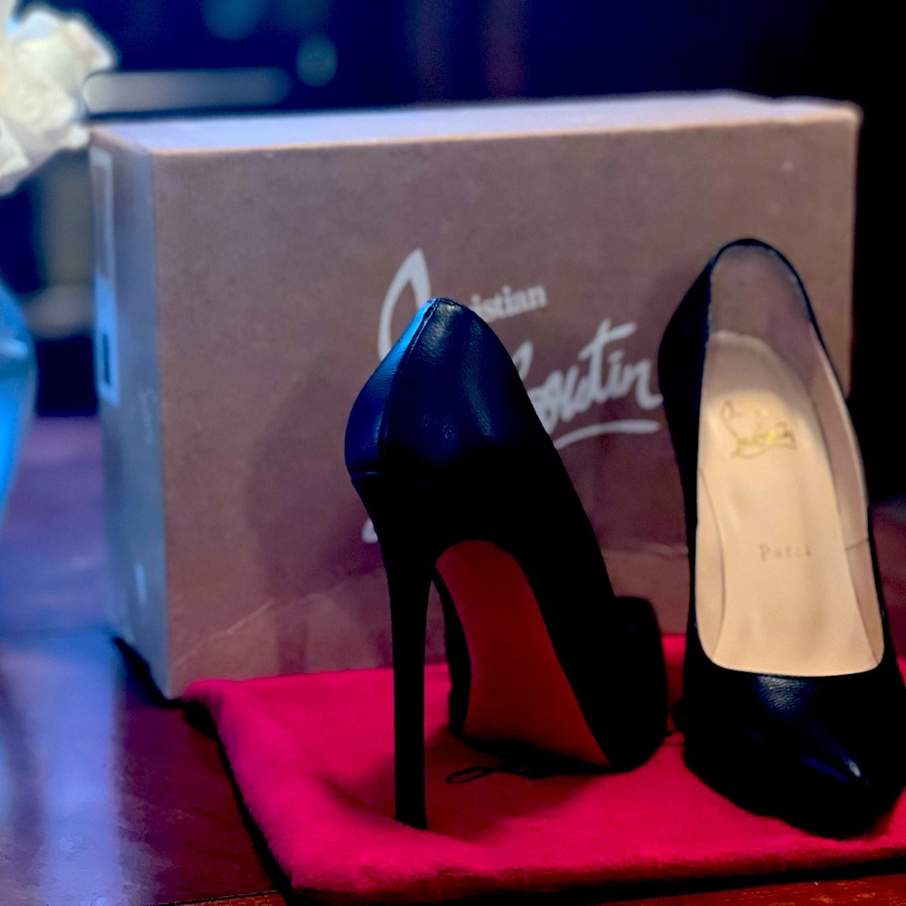 Christian Louboutin Size 38 Pigalle Nappa Black Leather
